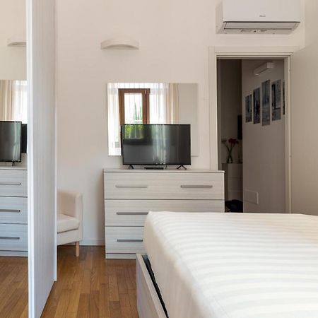 Duomo Apartment - Diaz Милан Экстерьер фото
